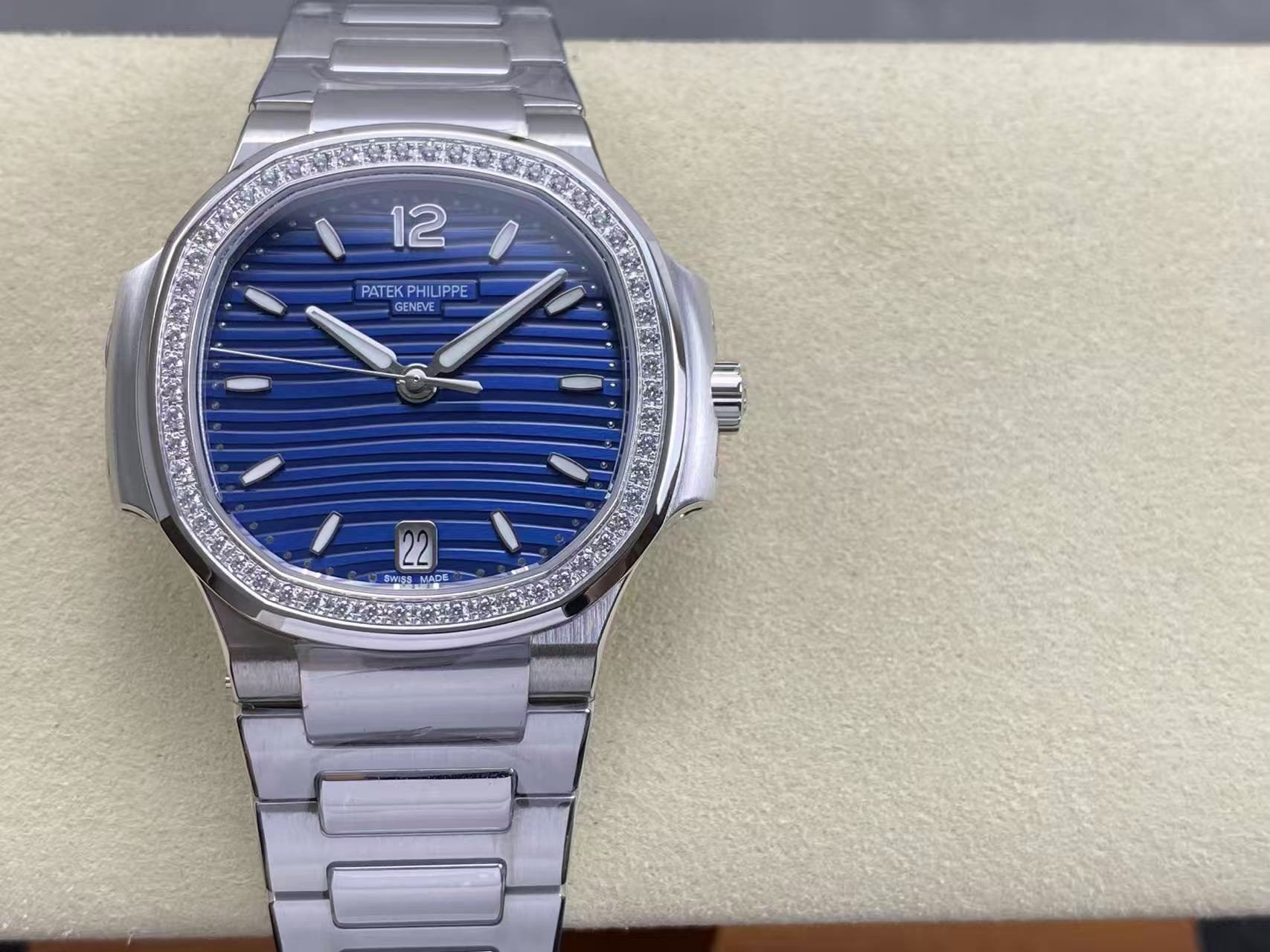 Swiss made Replica Patek Philippe Nautilus 7018