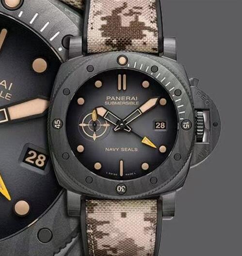 Panerai PAM1513 Carbon Camouflage Watch