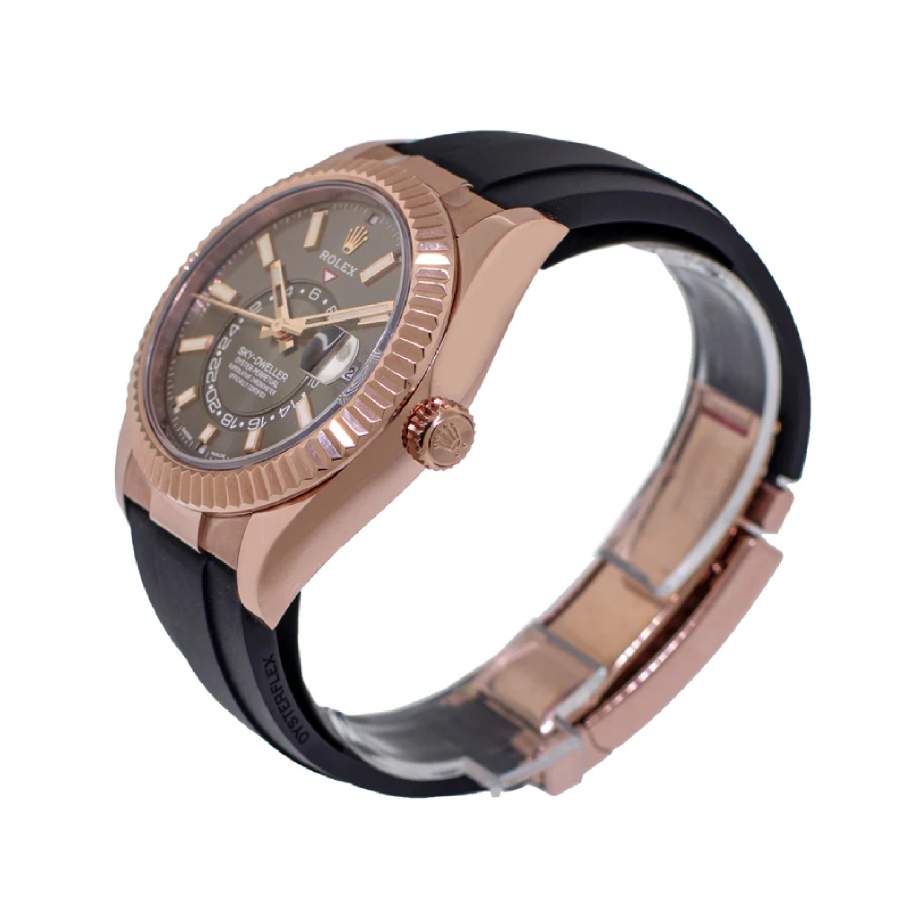 Specification Overview Case size 42 MM Color Everose Gold Dial Rhodium Mechanism Japanese , Swiss Gender Men Strap Type 904L Stainless Steel Diamond No